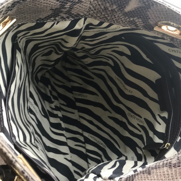 EUC Cynthia Rowley Python Leather Chain Tote Bag - Picture 7 of 8